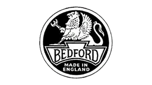 Логотип Bedford около 1931 года: чёрно-белая круглая эмблема с грифоном