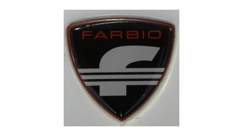 Логотип Farbio, около 2005–2010 годов: чёрный щит с полосатой буквой F