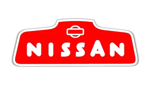 Старый логотип Nissan: красный шестиугольный значок с маленькой эмблемой «солнце и полоса» и белыми разреженными буквами