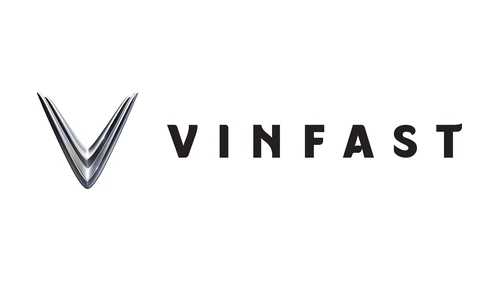 Логотип VinFast в 3D-хроме: металлическая серебристая V и чёрная надпись VINFAST